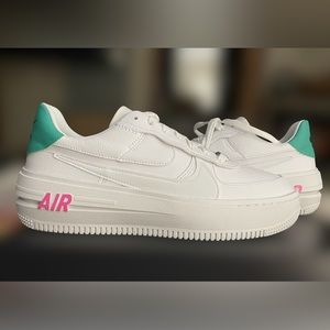 NIKE Air Force 1 AF1 Platform Sneakers Shoes 
Women’s 9 AUTHENTIC NWT NIB